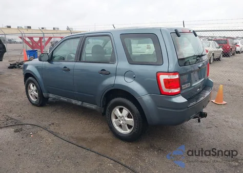 2011 Ford Escape Xls из США, поврежденный, VIN 1FMCU0C78BKC17650